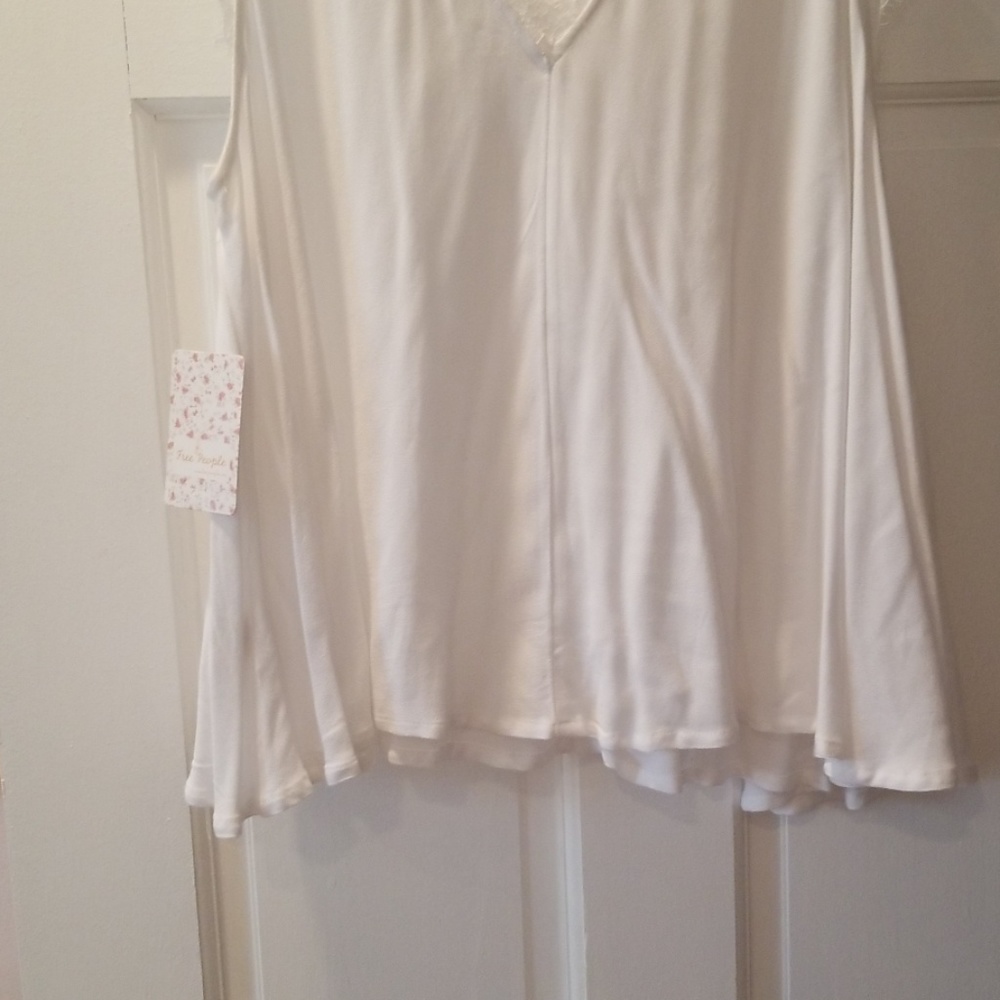 Free People - Picture 3 of 7